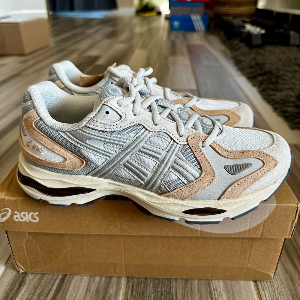 Women's ASICS GEL-K1011 Running Shoes - White Glacier Grey